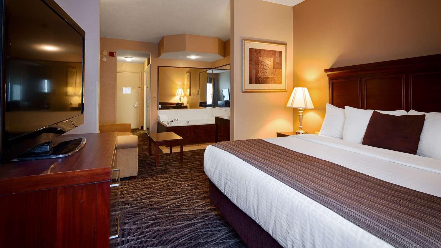 Best Western Plus Russellville Hotel & Suites Exterior photo