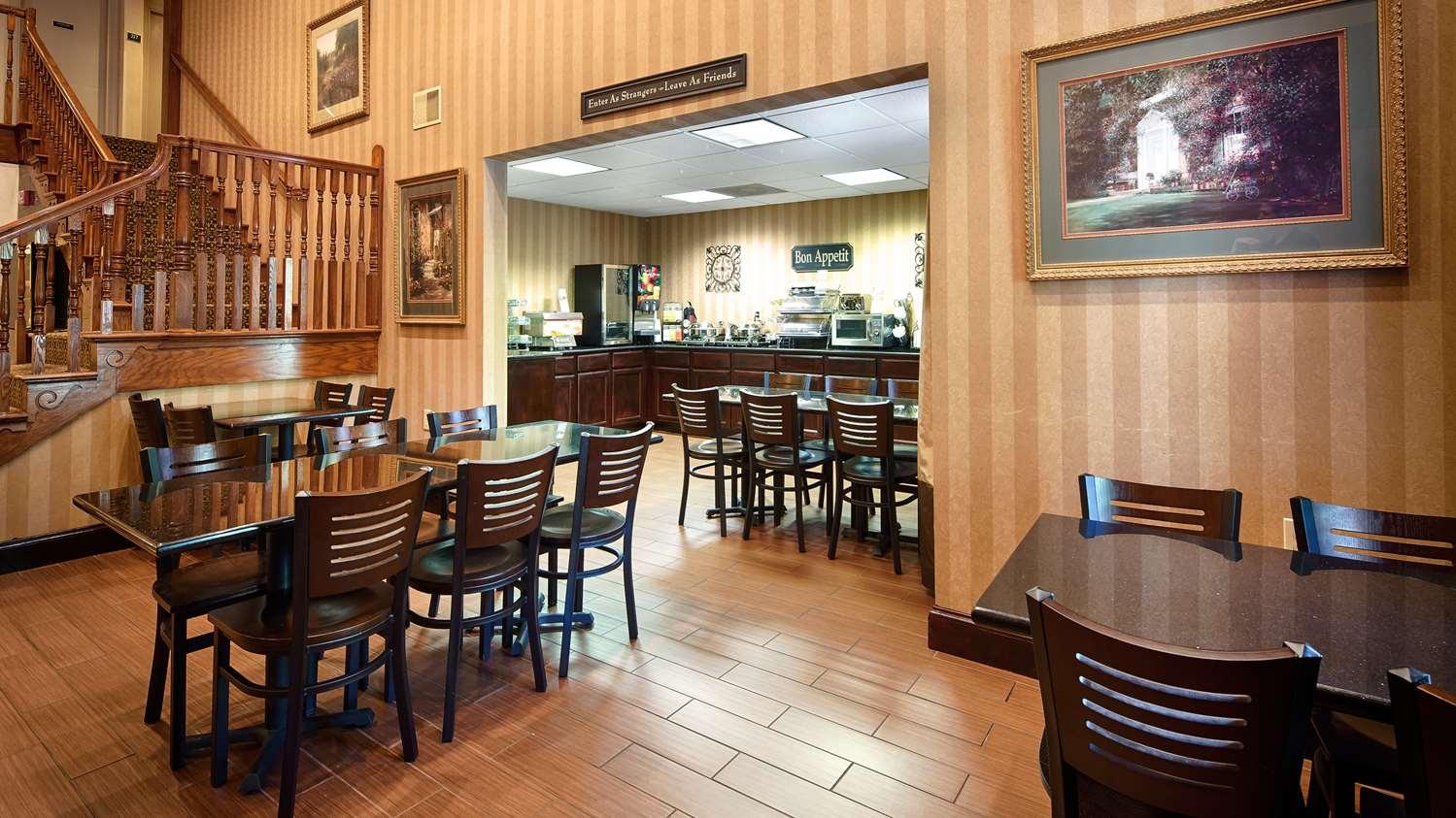 Best Western Plus Russellville Hotel & Suites Exterior photo