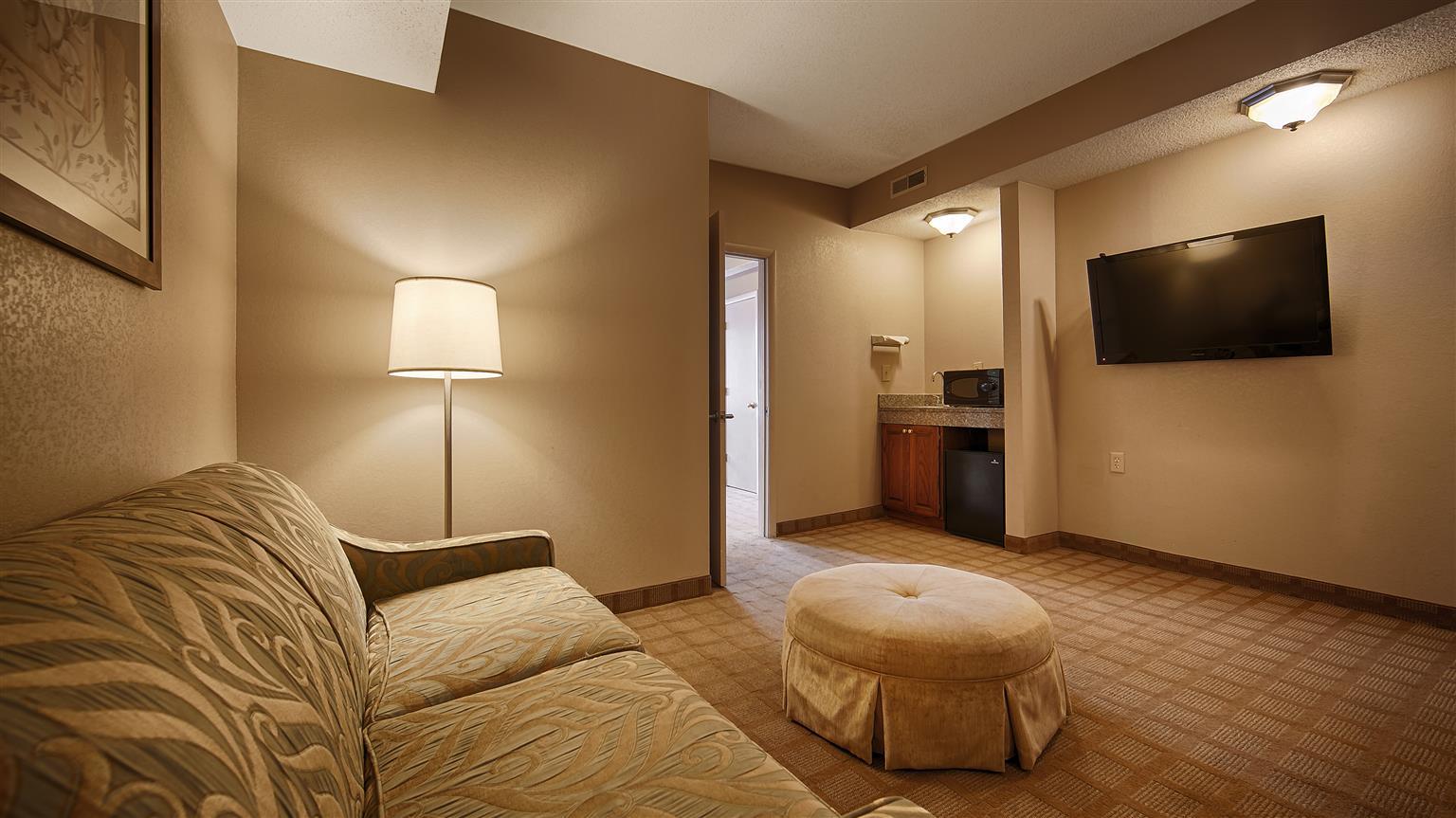 Best Western Plus Russellville Hotel & Suites Exterior photo